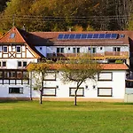 Pensionat Am Rain - Und 4*